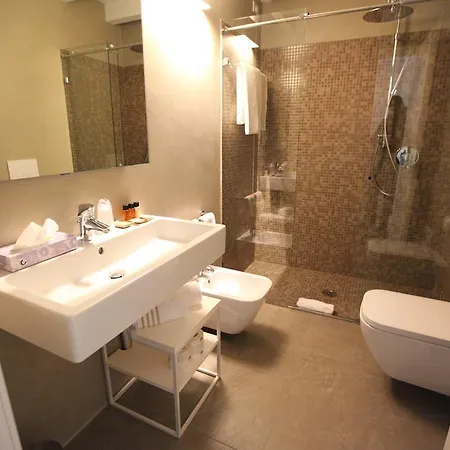 Nocleg ze śniadaniem Mazzini - City Center Luxury 2*