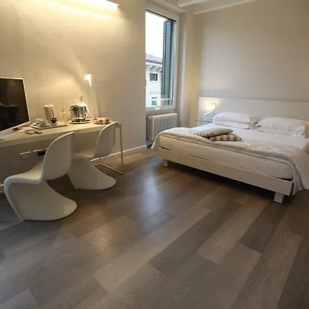 Mazzini - City Center Luxury Nocleg ze śniadaniem